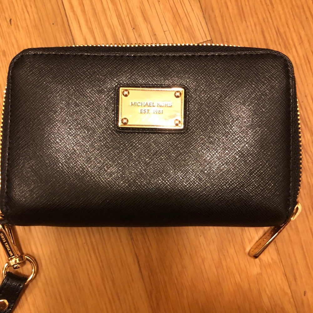Michael Kors wristlet